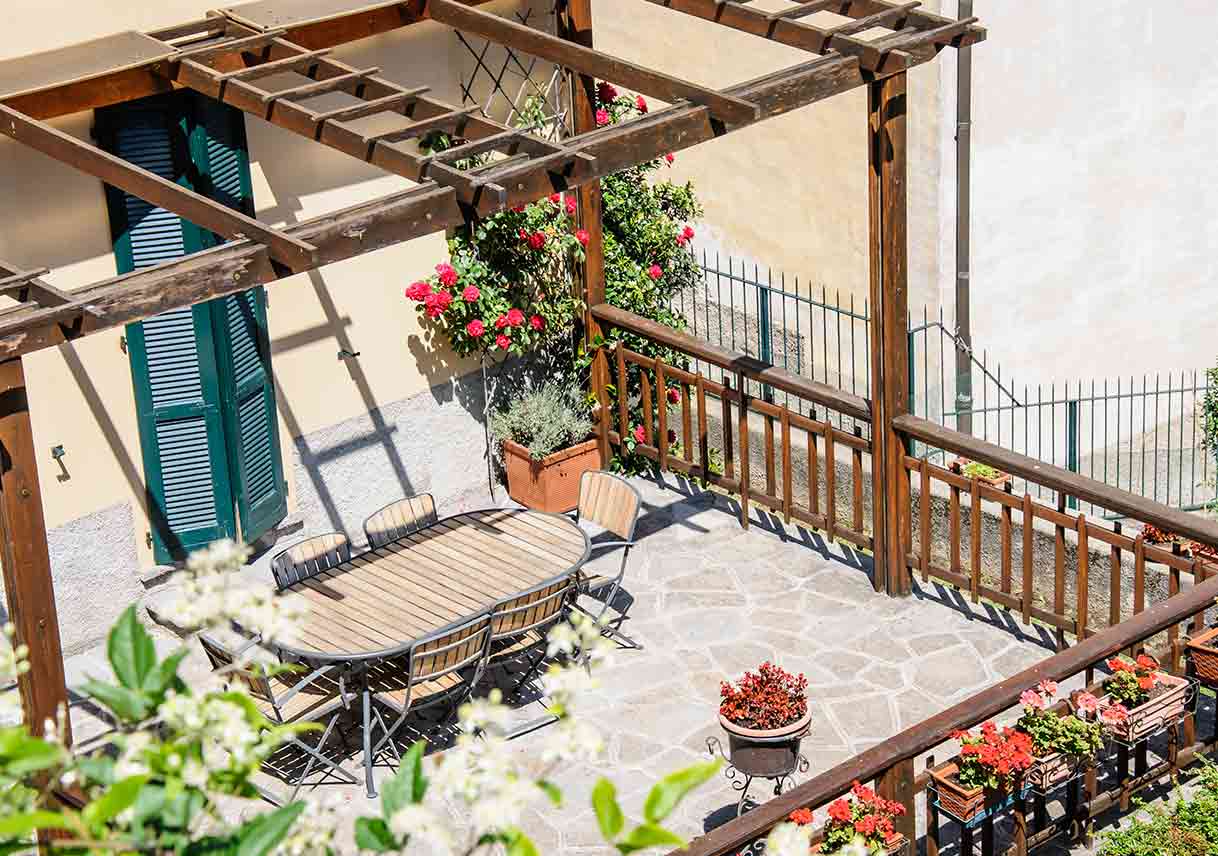 Italian patio with pergola