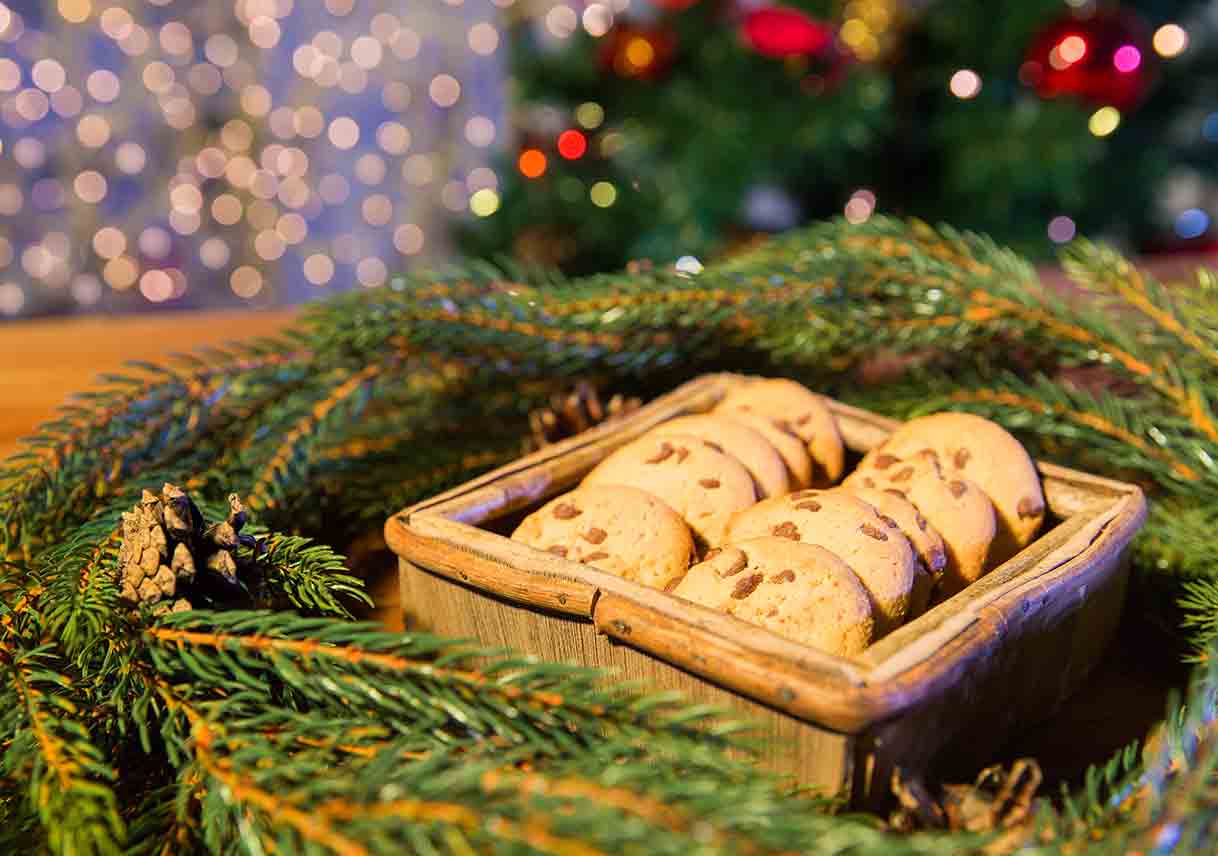 cookies in box with natural wreath